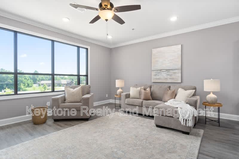 138 Center Pointe Drive – photo 5