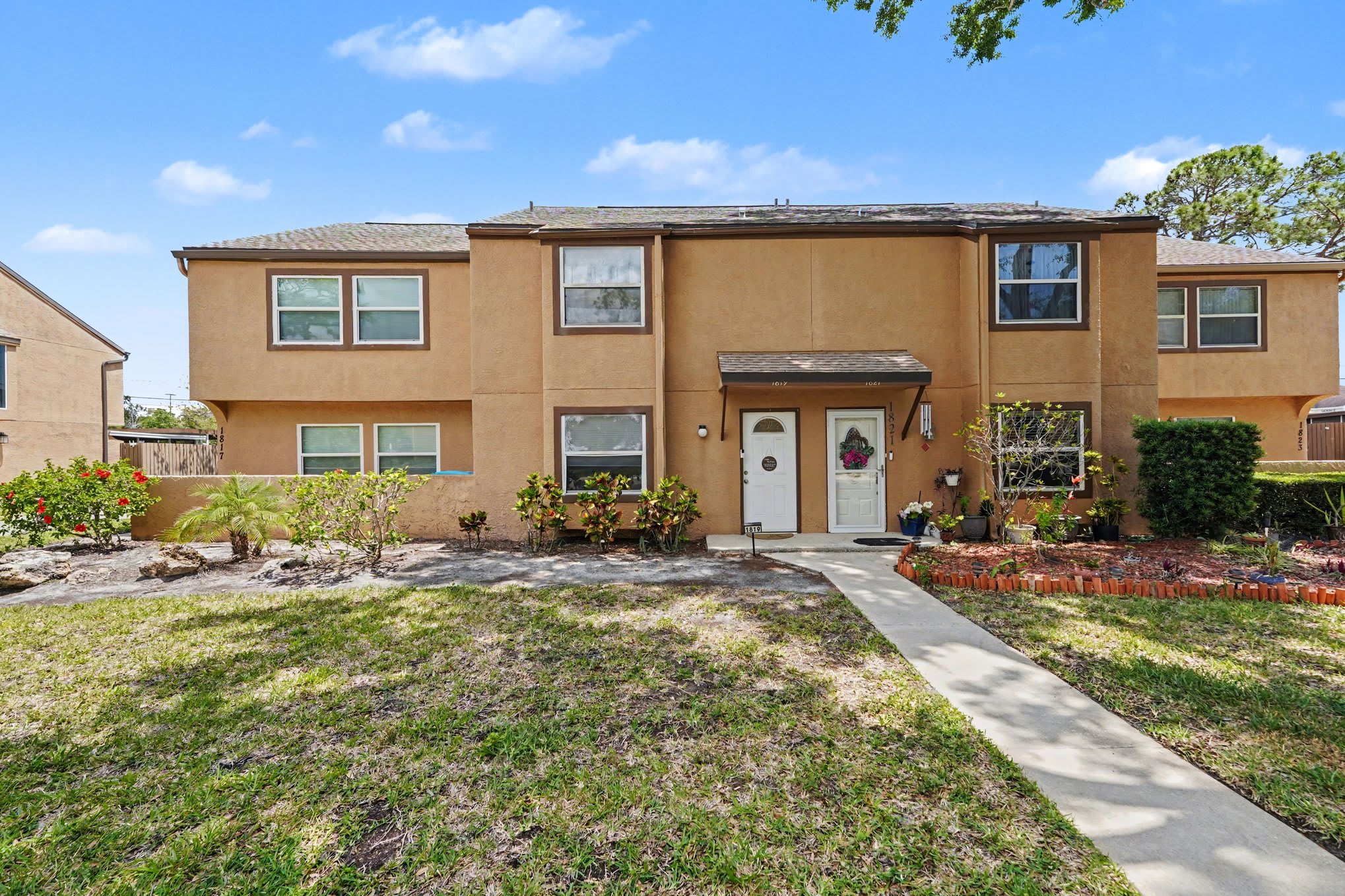 1819 Clearbrooke Dr – photo 1