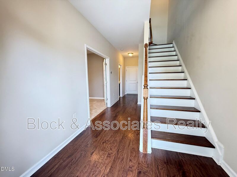 537 Austin View Blvd – photo 4