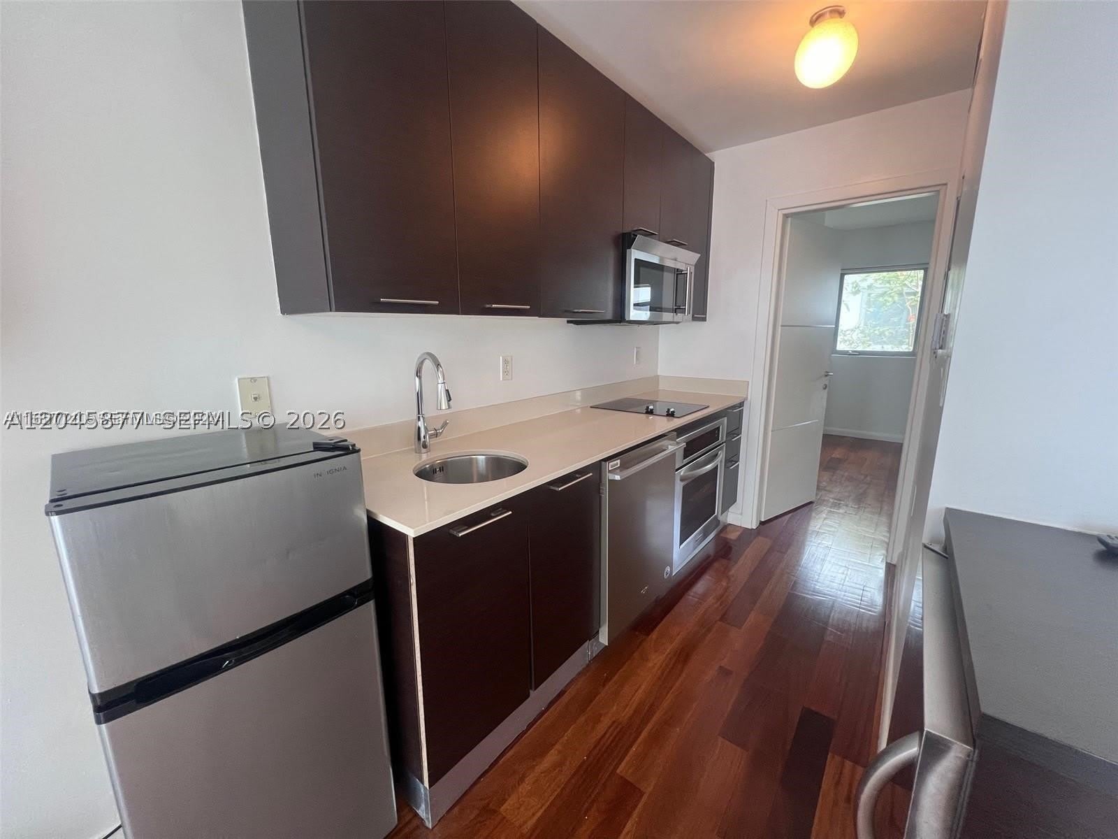 1550 Pennsylvania Ave – photo 3