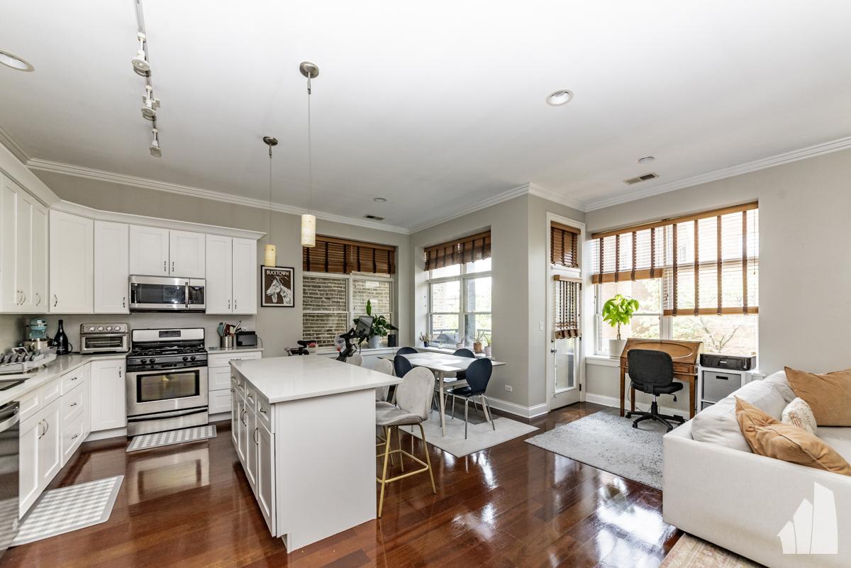 1815 N Milwaukee – photo 1