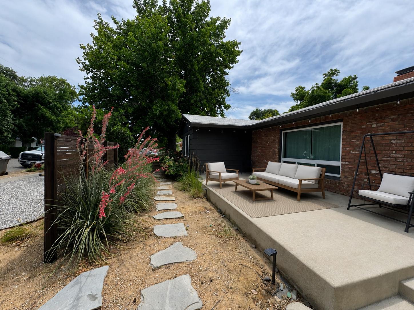 815 Gold St – photo 2