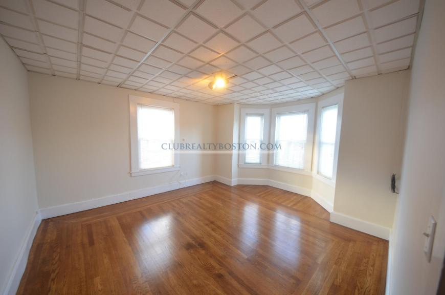 23 Cushing St. – photo 3