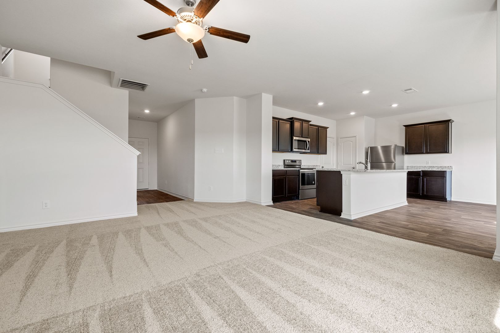 Spacious 4Br Home With Huge Private Backyard In Homestead Estates Minutes From Austin – photo 5