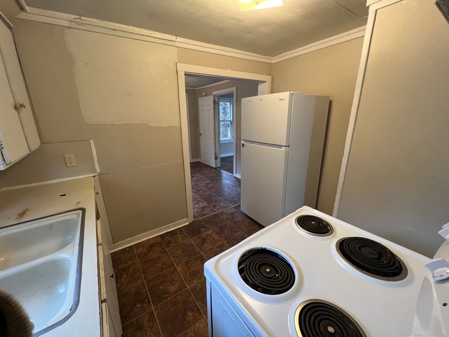 3 Bed 1 Bath – photo 4
