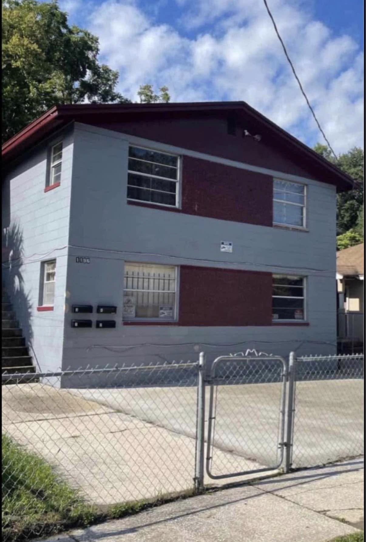1196 West 30th Street – photo 2
