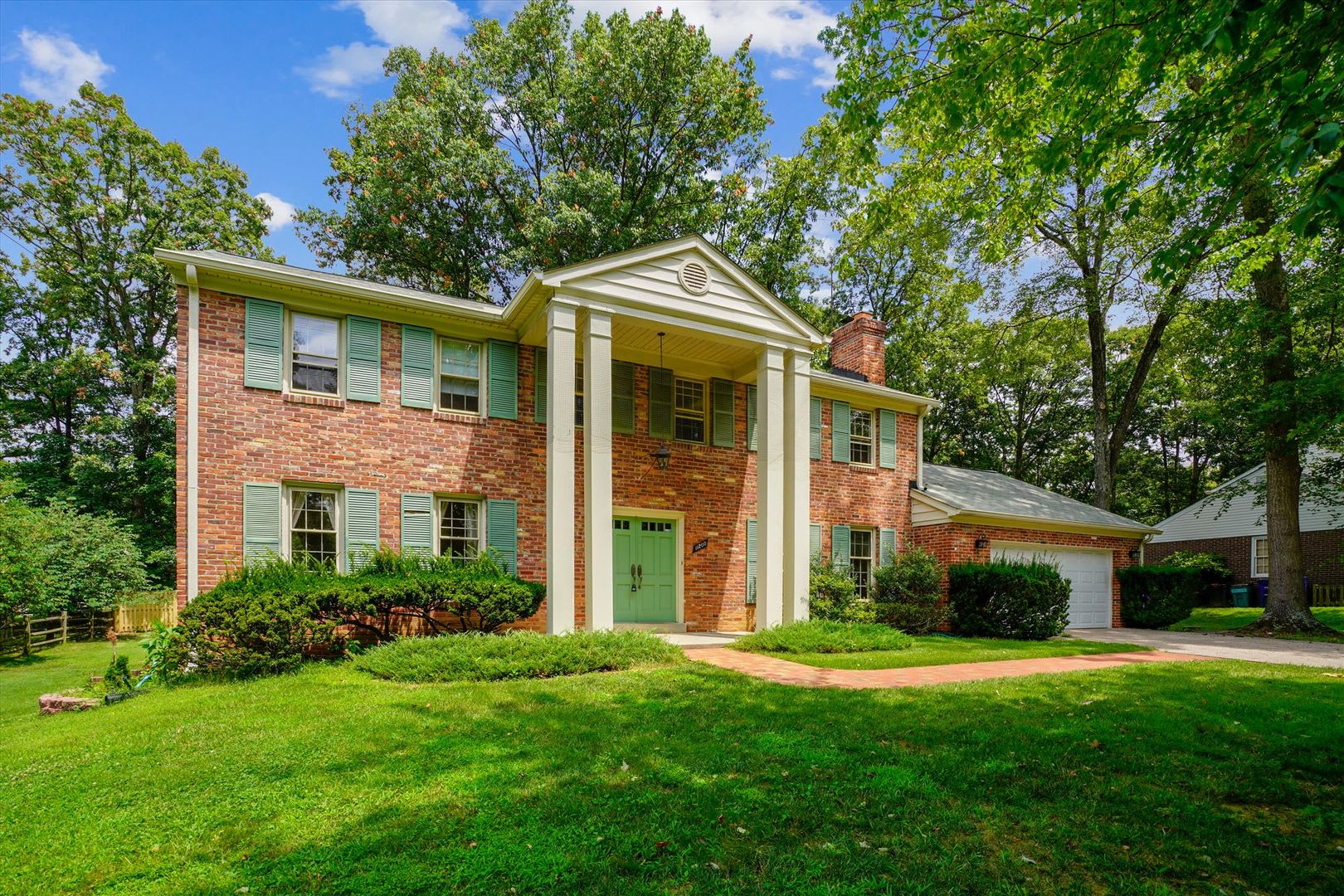 Beautifully Updated Center Hall Colonial In The Fox Hills Neighborhood Of Potomac – photo 1