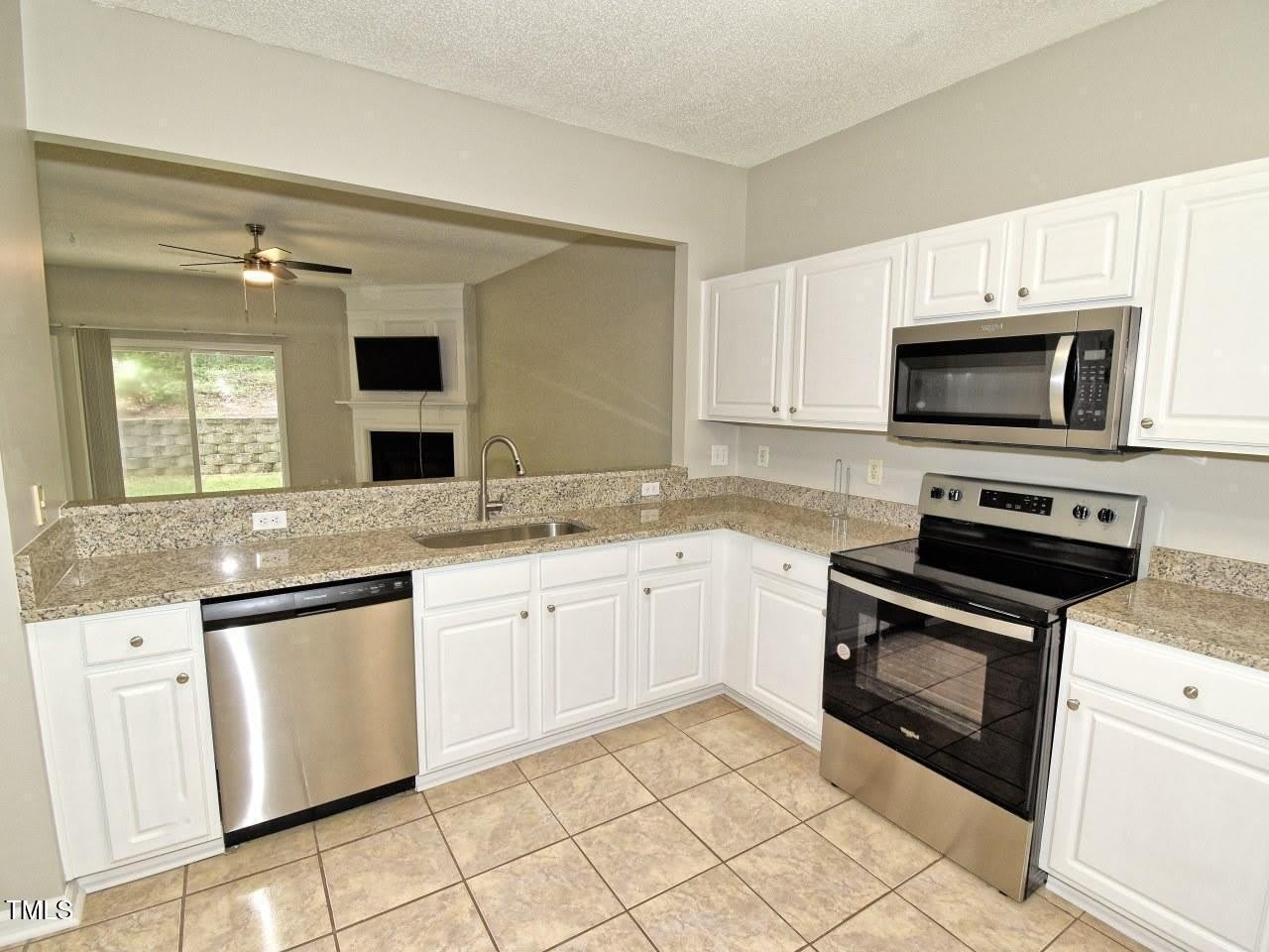 314 Canyon Lake Circle – photo 5