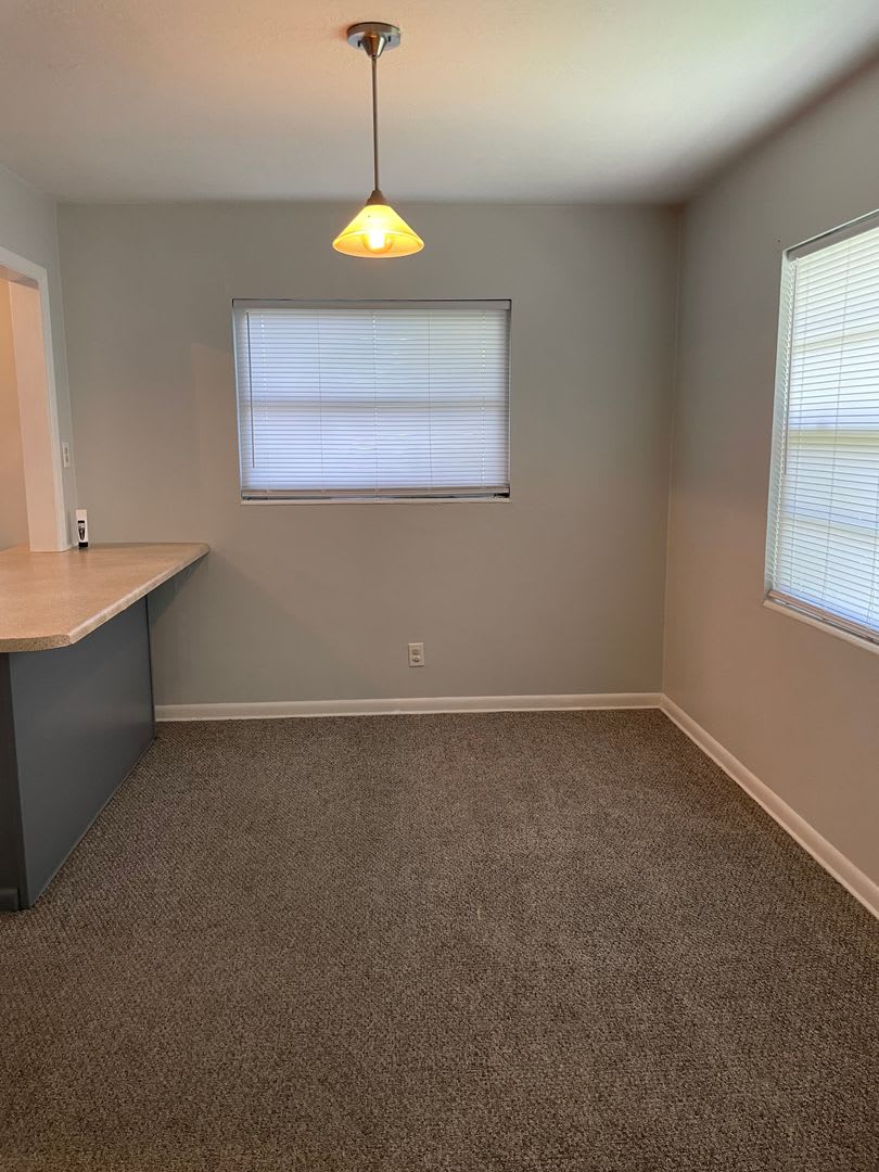 Fall Into Comfort! Spacious 3BR/2BA Upstairs Duplex Near TMH – COMING SOON – photo 2