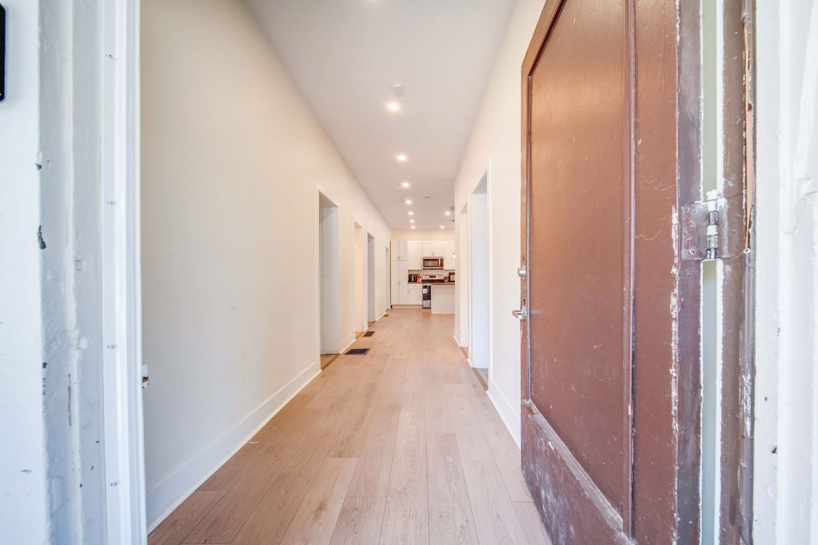 Massive Newly Renovated 11-Bedroom House on E. 14th – Prime Campus Location! – photo 4