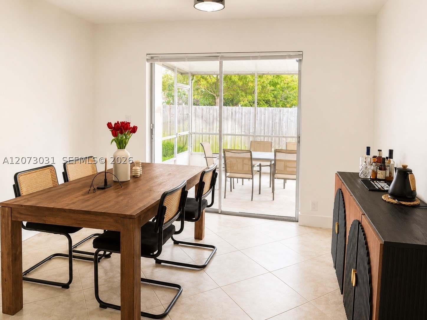 4555 Arthur St – photo 4