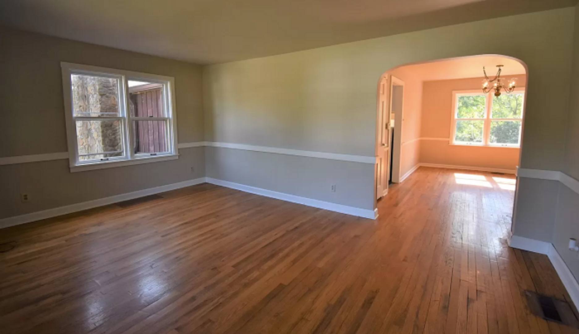 4 bed/3.5 bath, half acre lot, 100 yards from Memorial Stadium! – photo 2