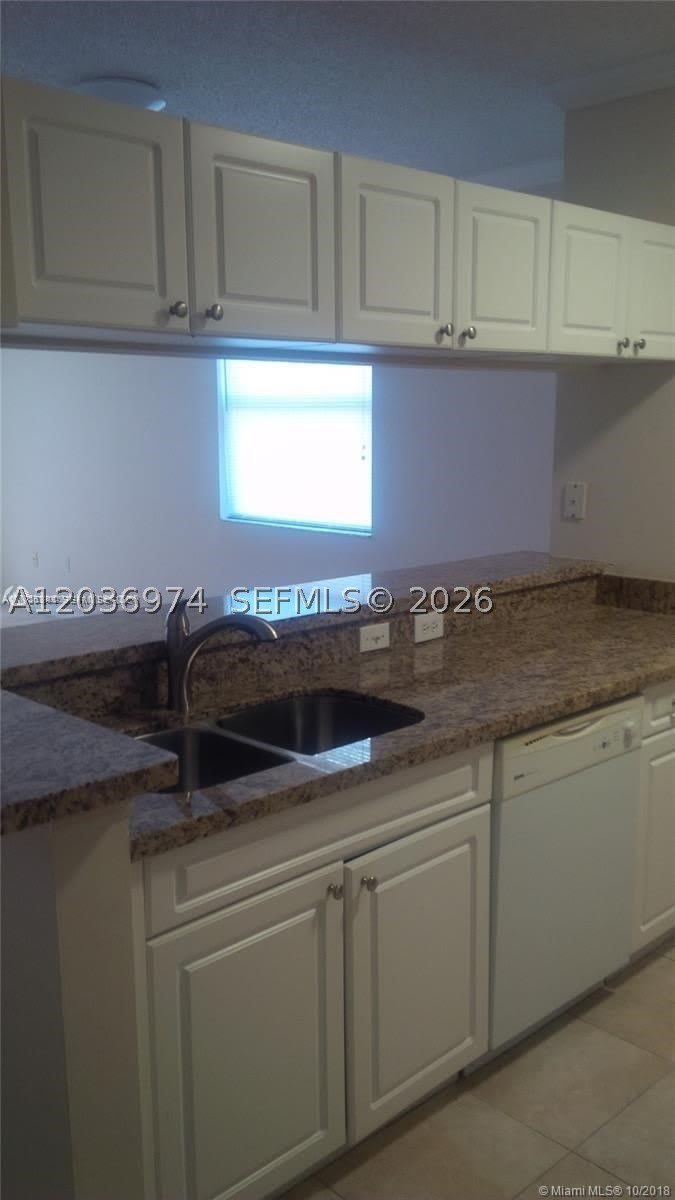 17125 N Bay Rd – photo 2