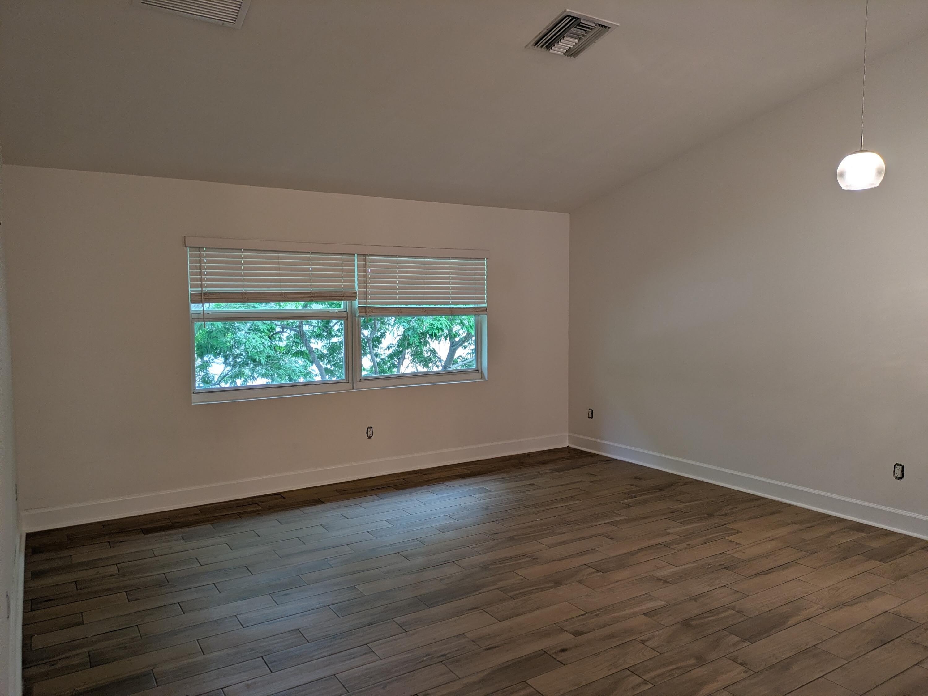 8718 NW 35th Street – photo 5