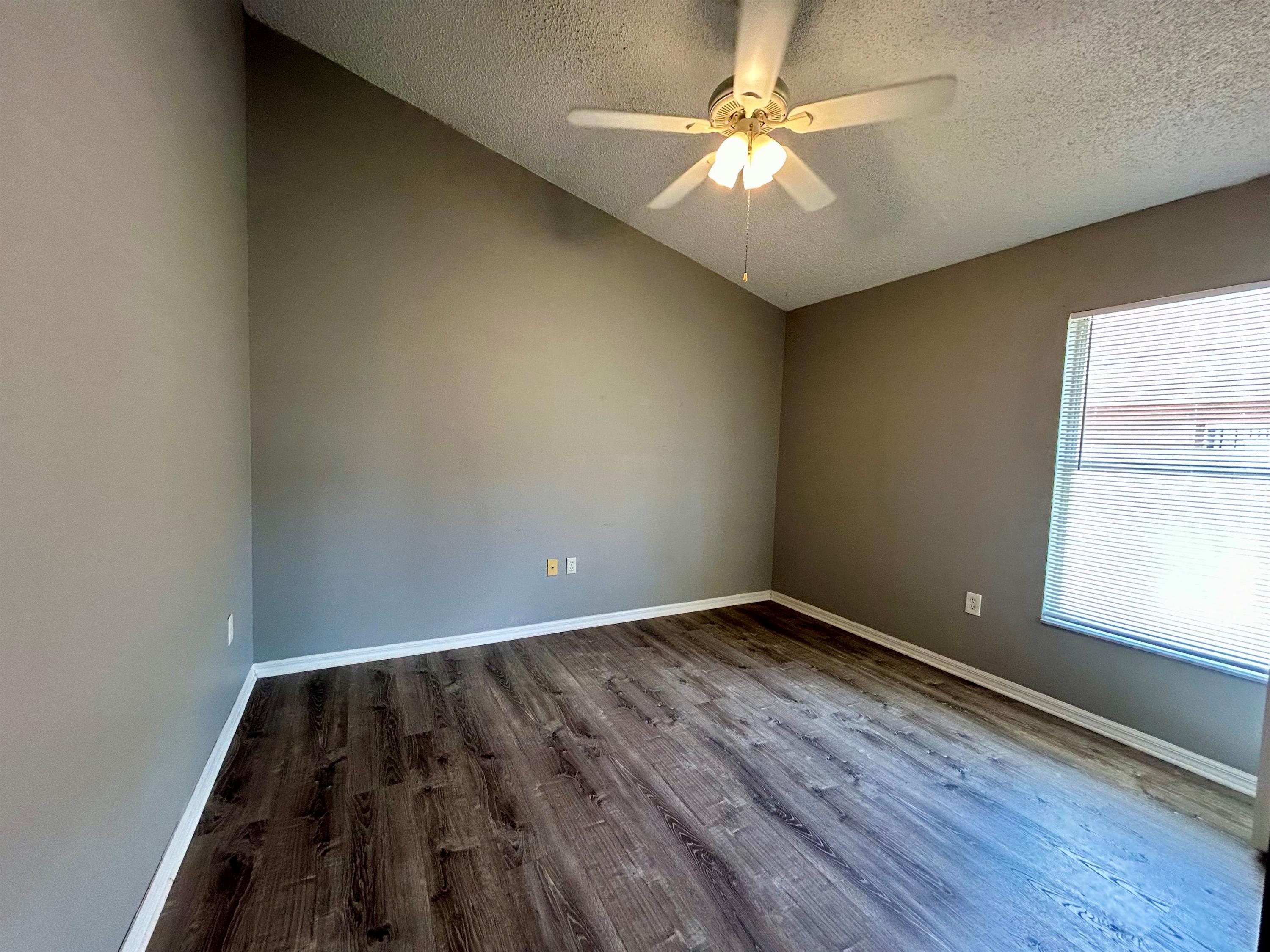 138 Sir Phillips Drive – photo 2