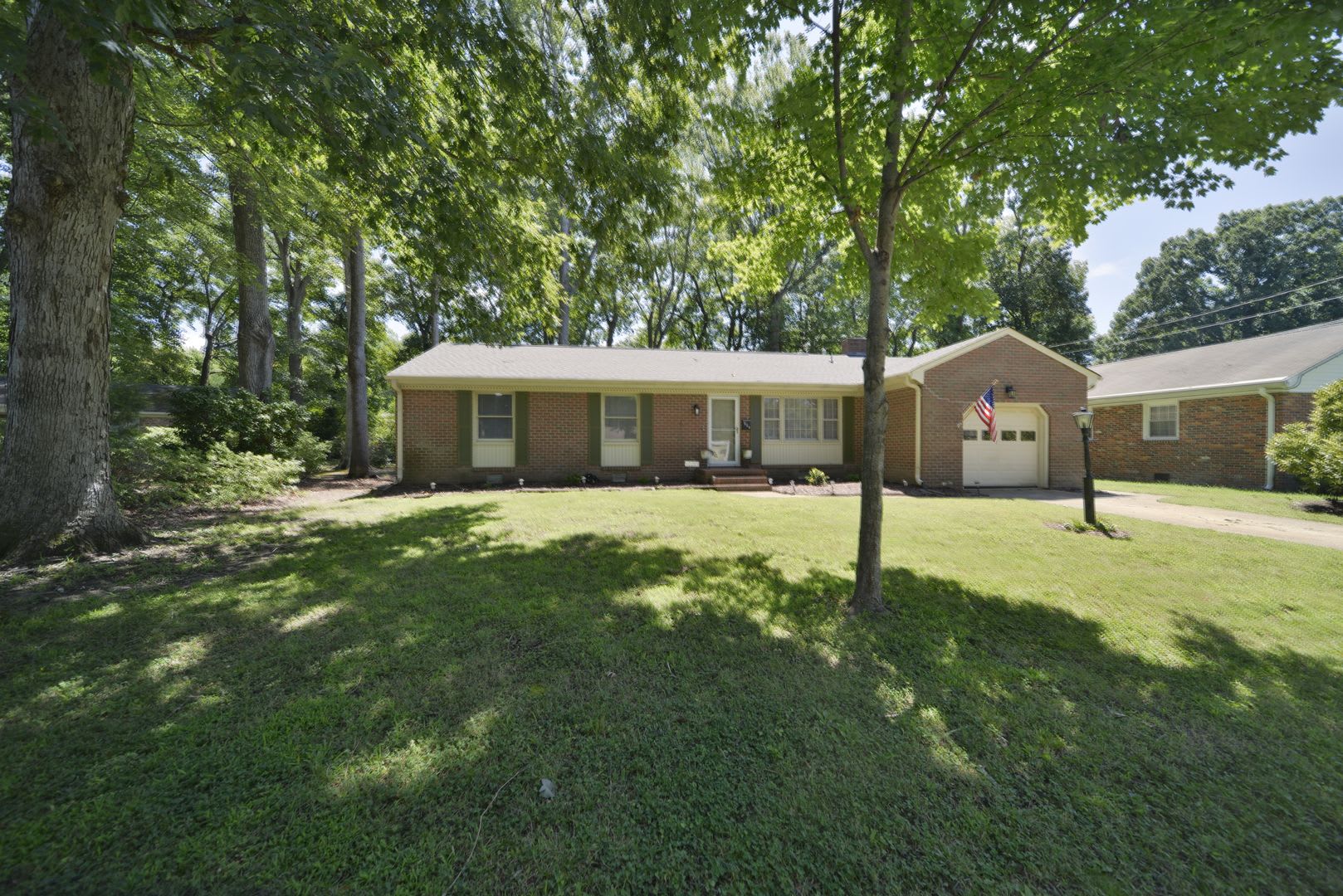 Move In Ready Brick Ranch With 1 600 Sq Ft Detached Shop – photo 1