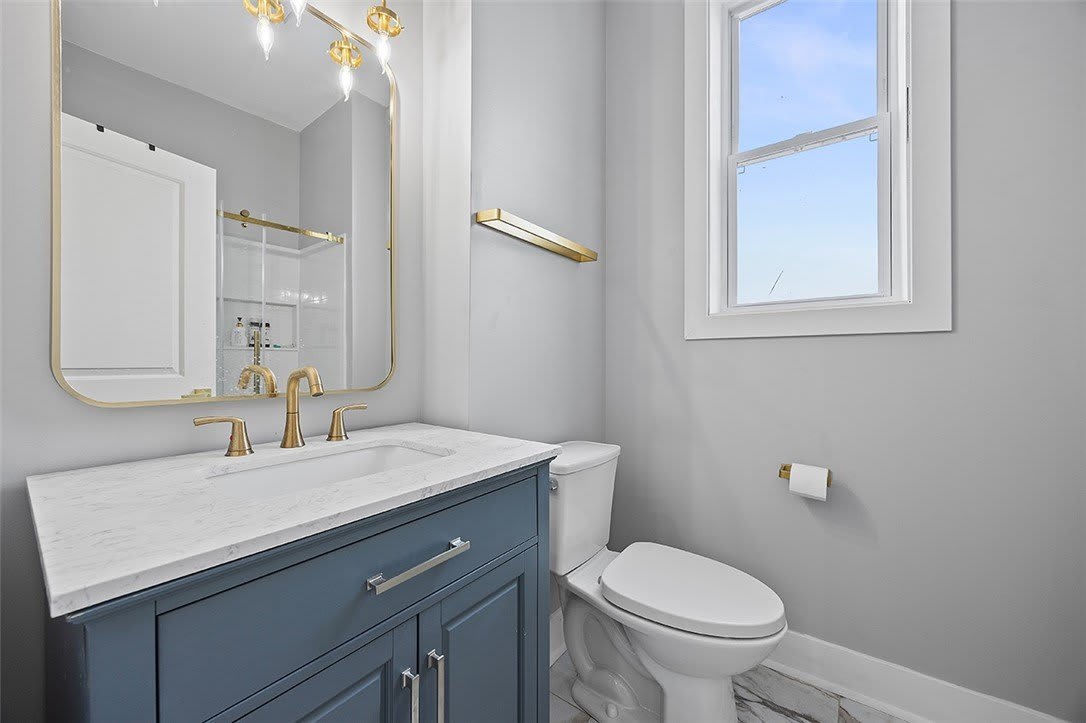 1109 E Carson St – photo 5