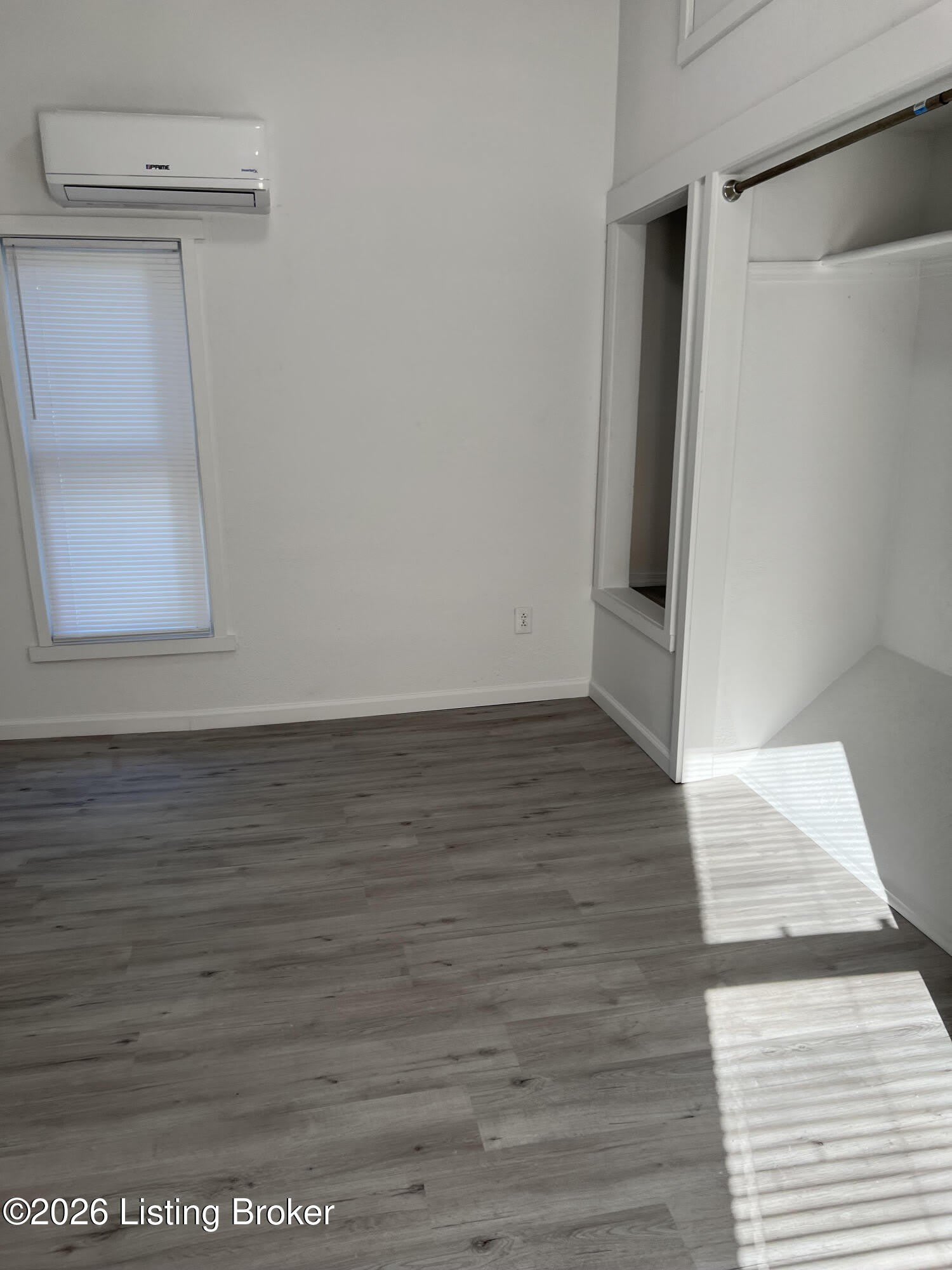 4813 E Manslick Rd – photo 2