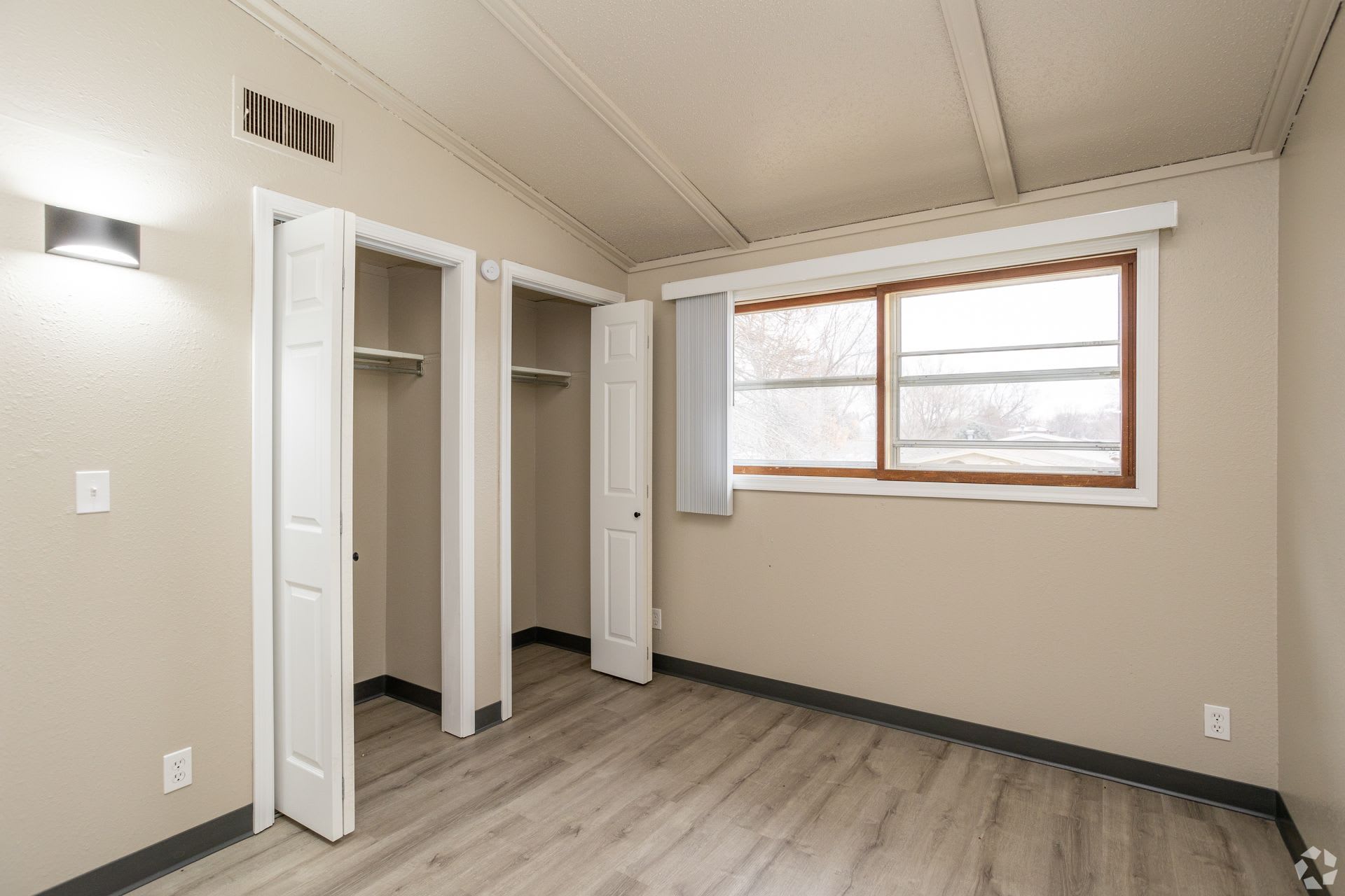 Mccook Apartments – photo 4