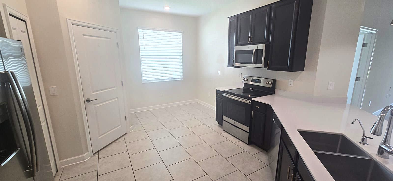 212 Bergamot Loop – photo 3