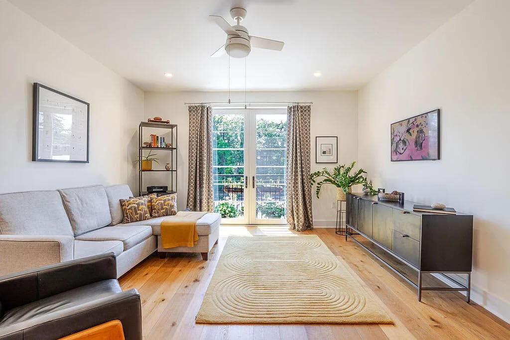 34 Bridge St Apt 204 – photo 3
