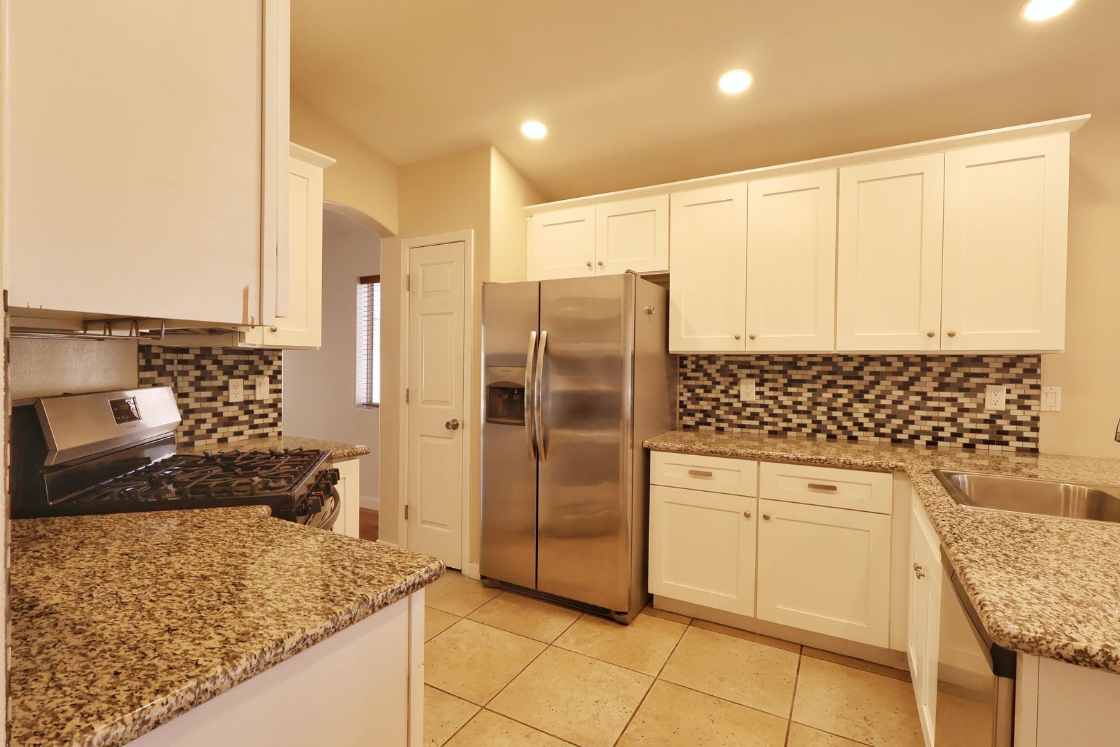 Newly Remodeled Single Story Home-Available Now! – photo 3