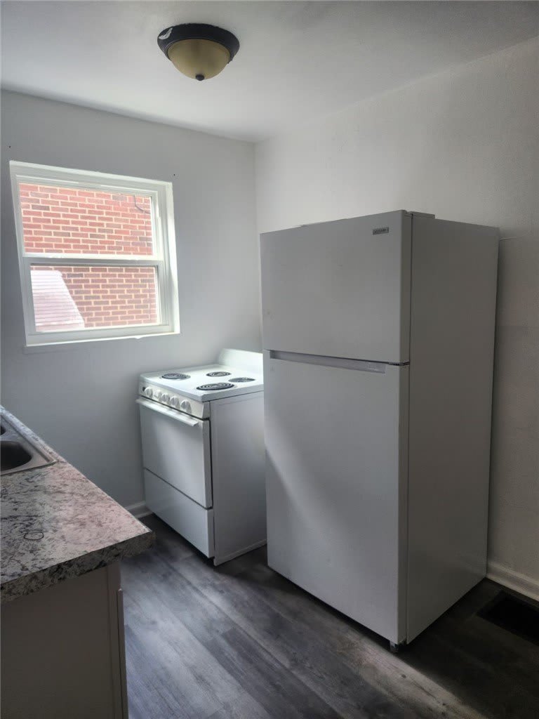 3108 E 3rd Street – photo 1