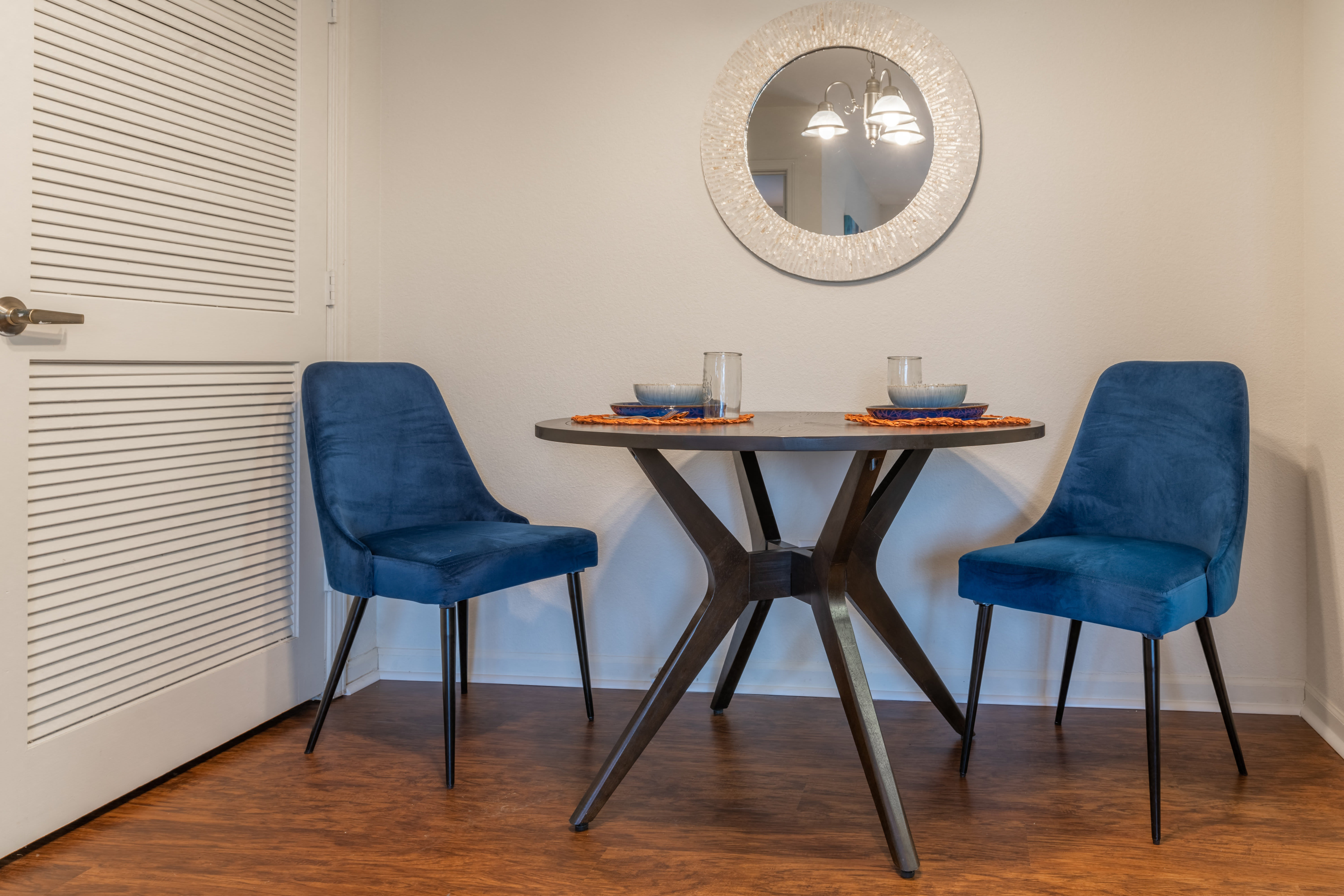 Bexley Village Apartments – photo 3