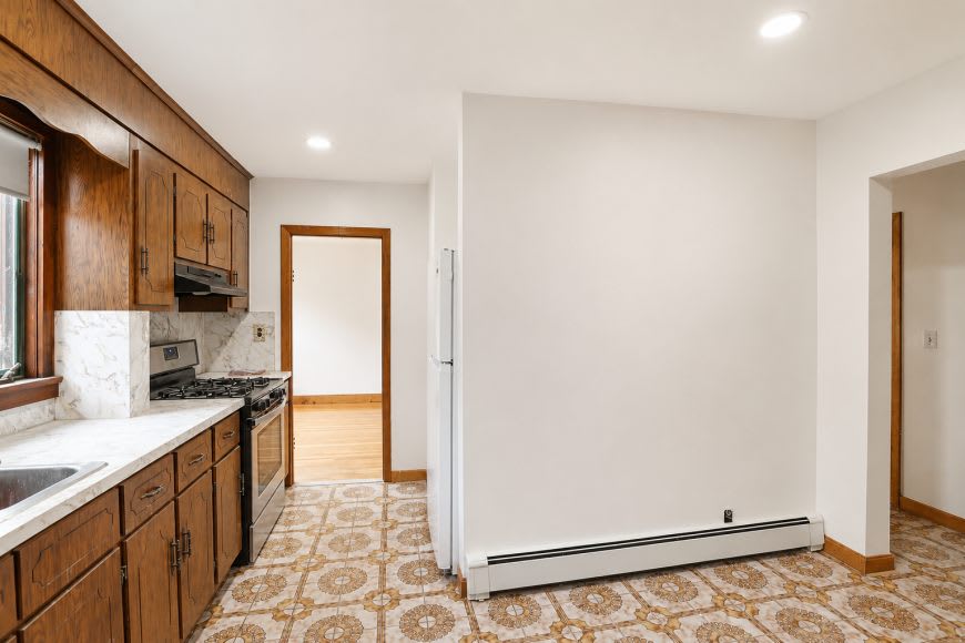 53 Sycamore St. – photo 2