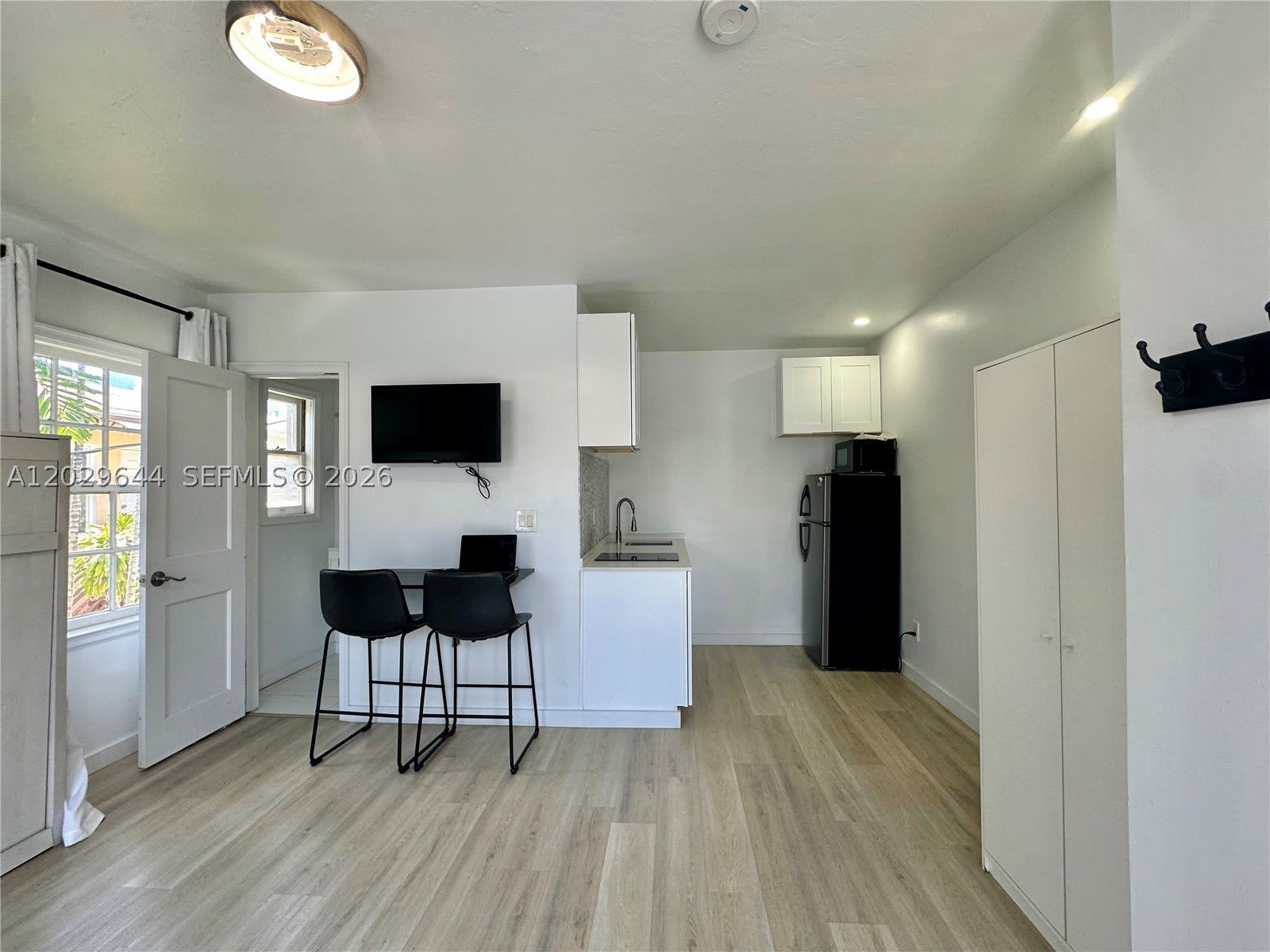 415 75th St – photo 3