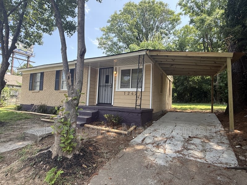 1242 Airways Blvd – photo 2