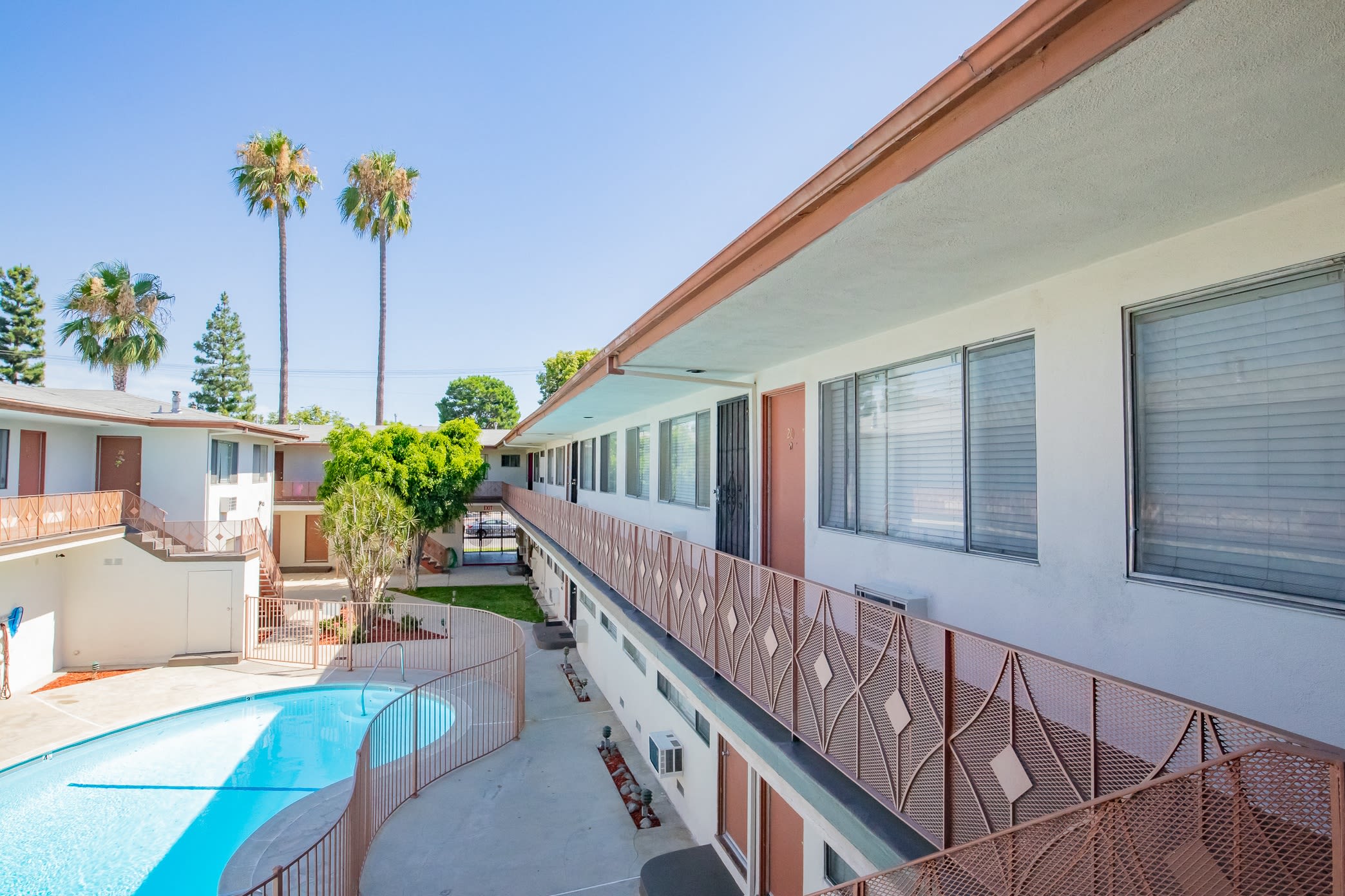 Sherman Way Apartments – photo 5