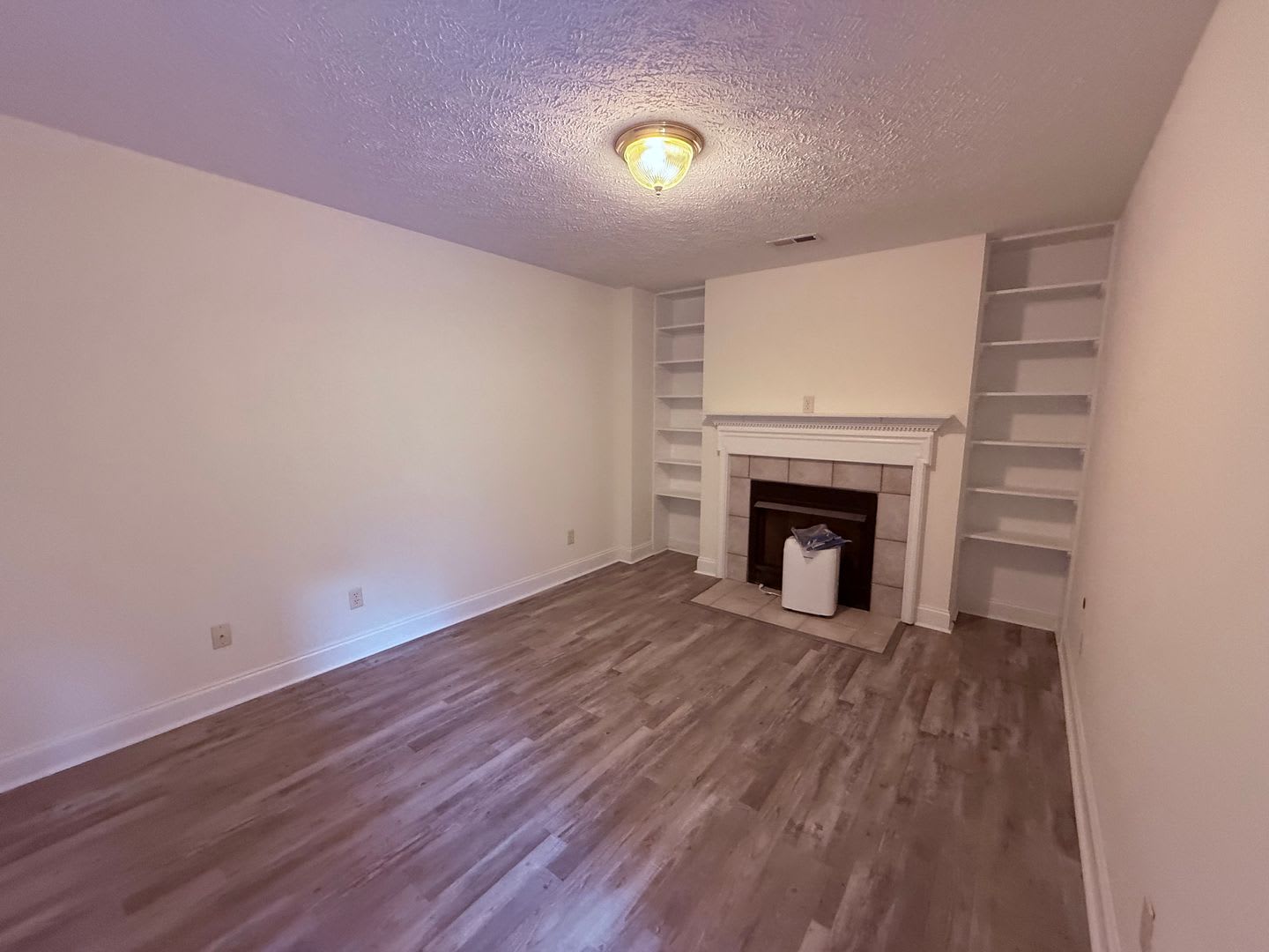 3 Bedroom 2 Bath Townhouse – photo 5