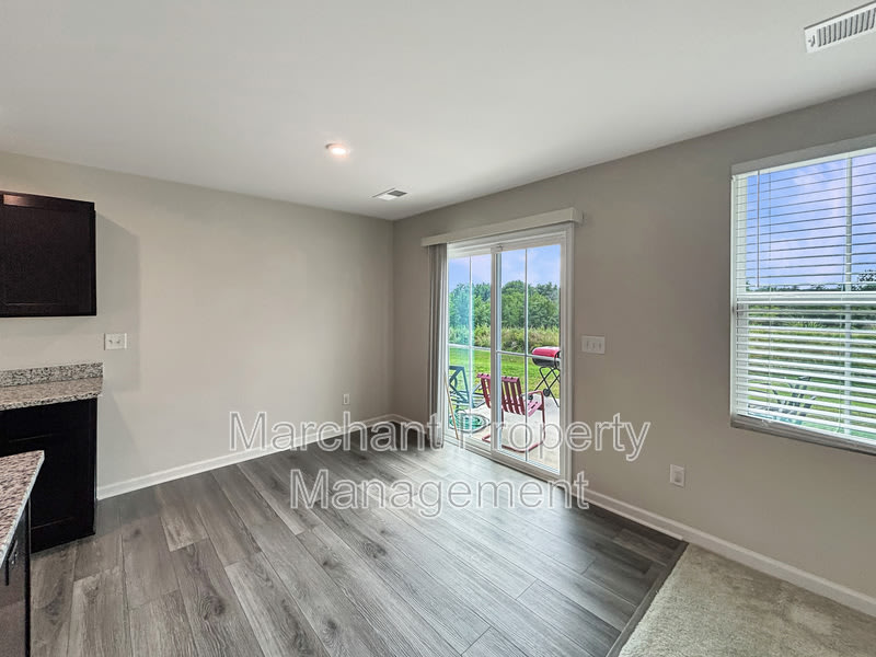 609 Glamis Court – photo 5