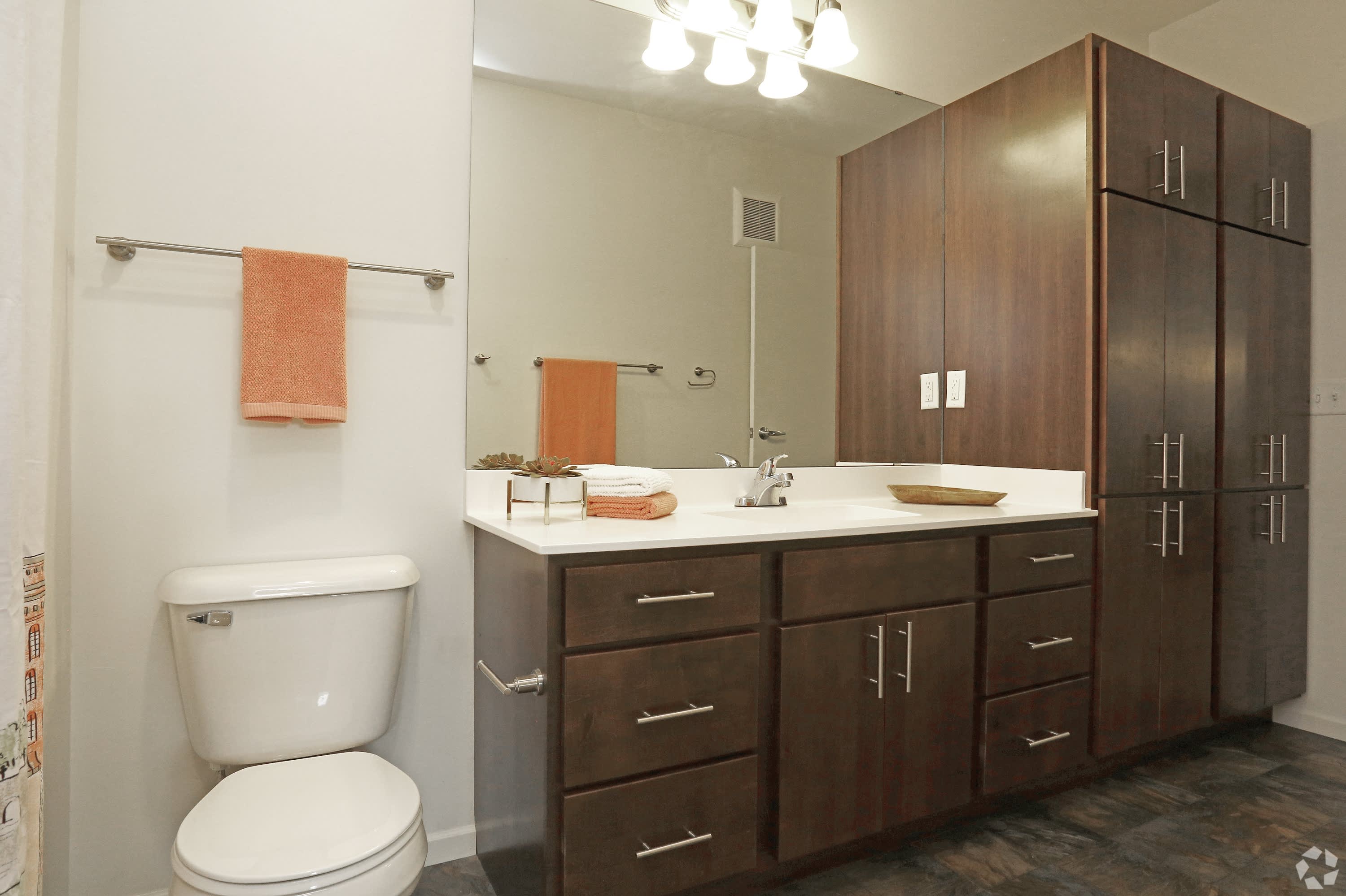 Cascade Apartments – photo 4