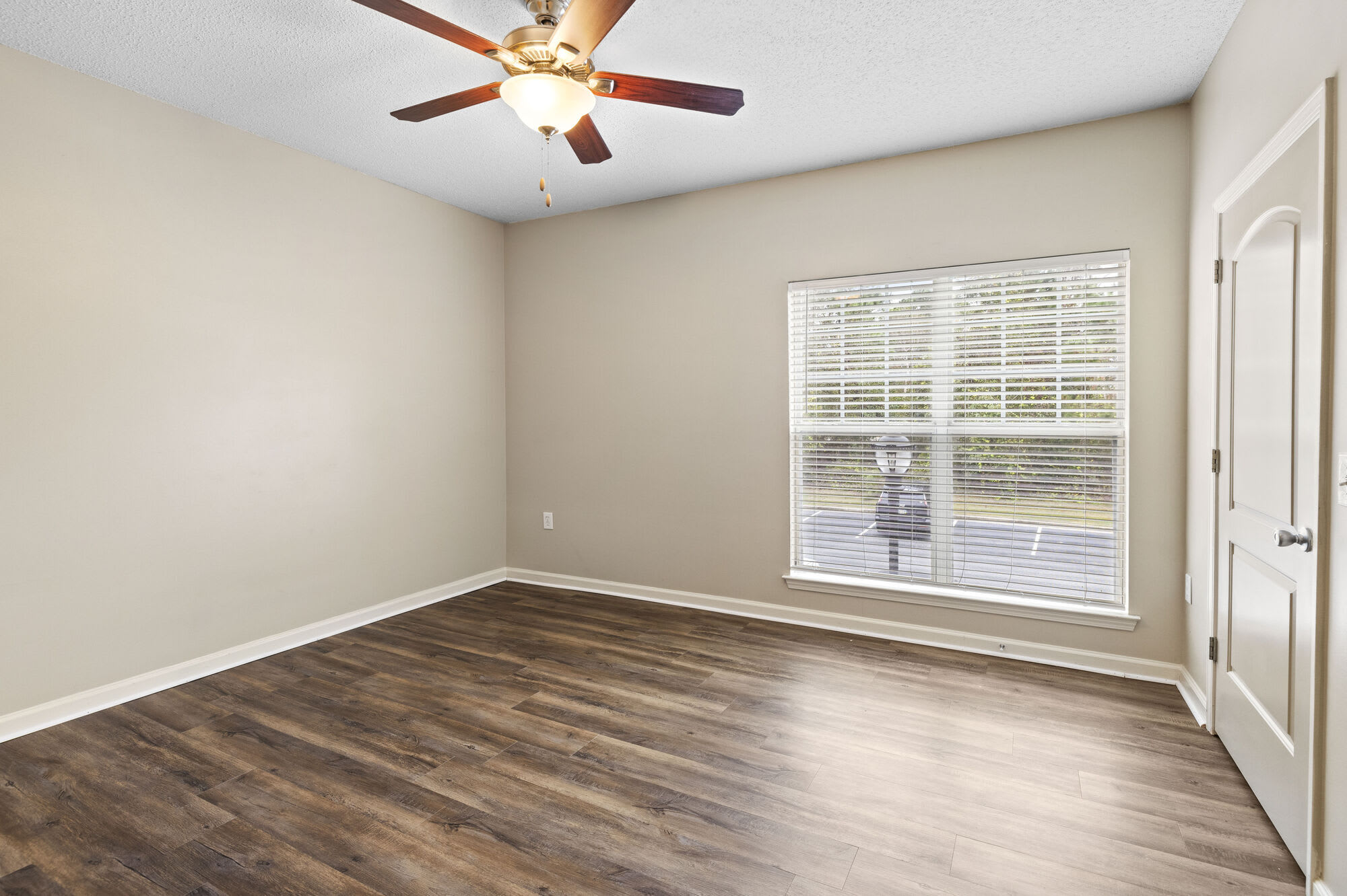 Odyssey Lake Apartments – photo 3