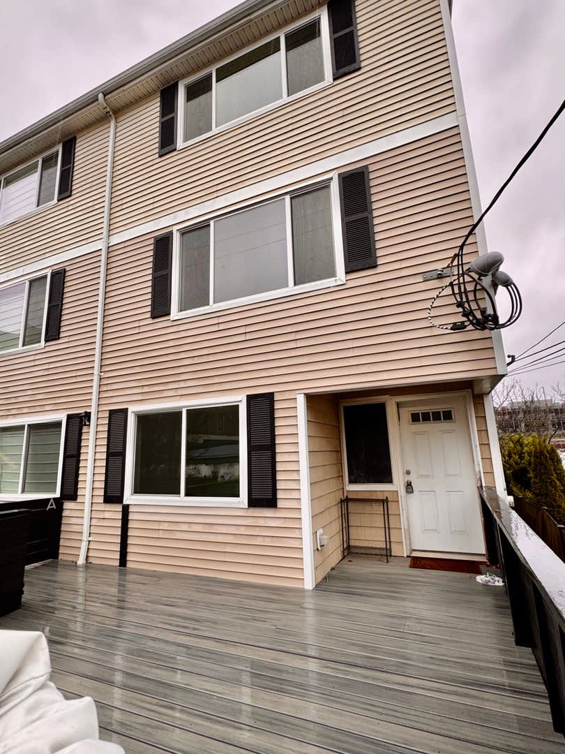 3-Bedroom Townhome in Seattle’s Central District – photo 1