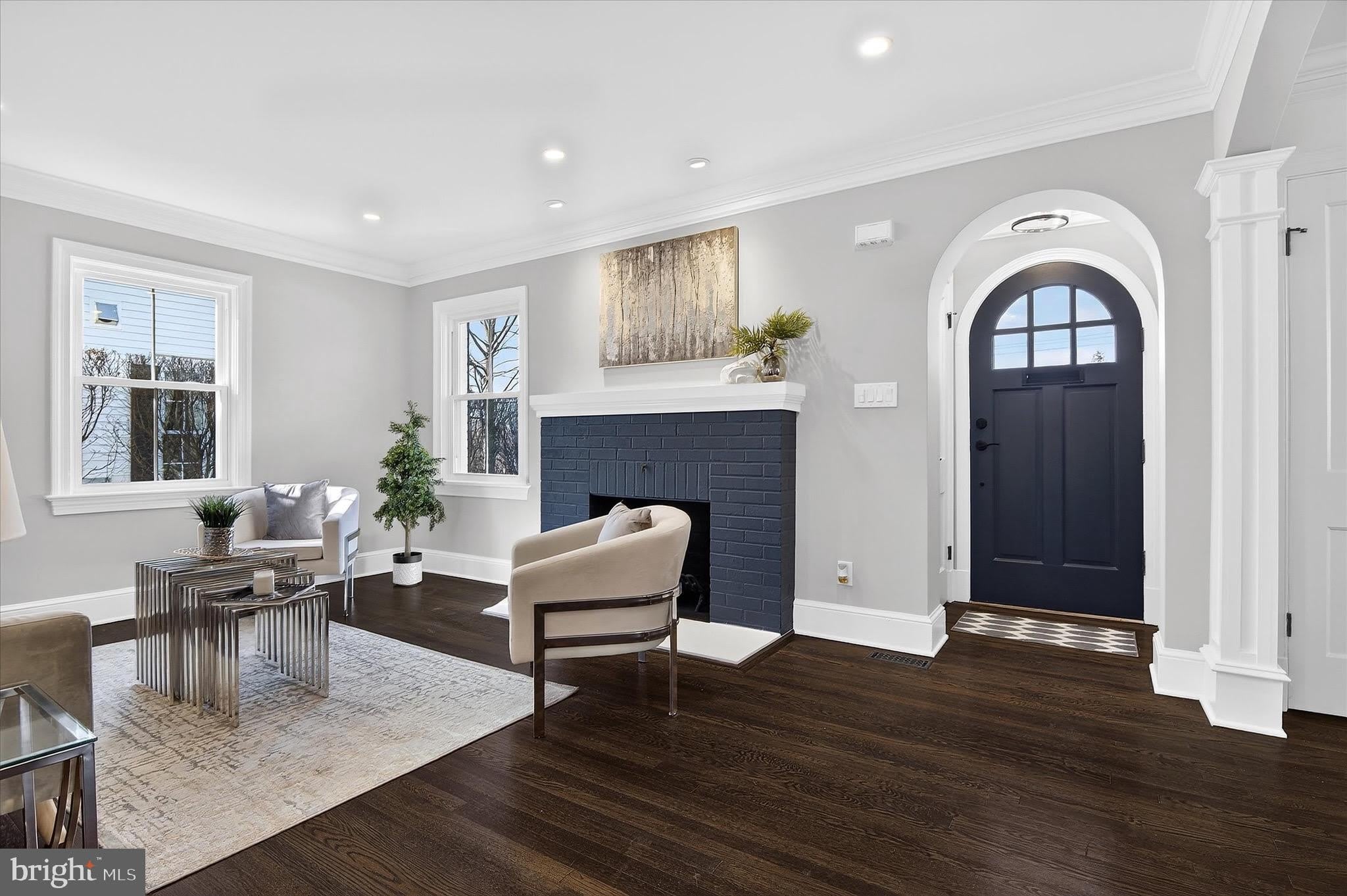 1607 N Glebe Road – photo 4