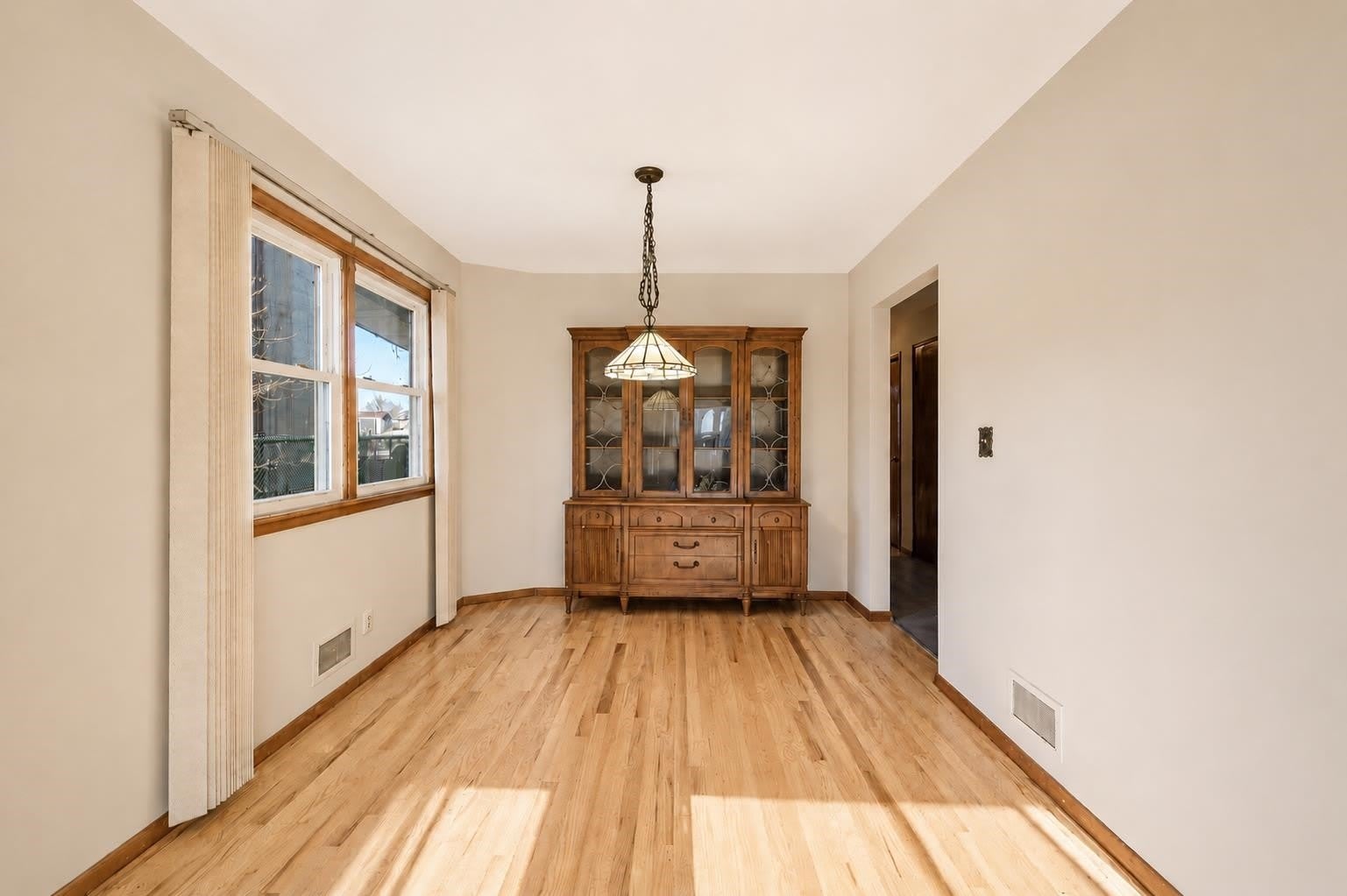 185 W 3RD ST – photo 4