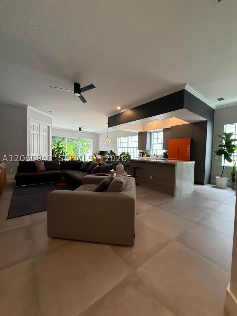 2008 Valencia Dr – photo 3