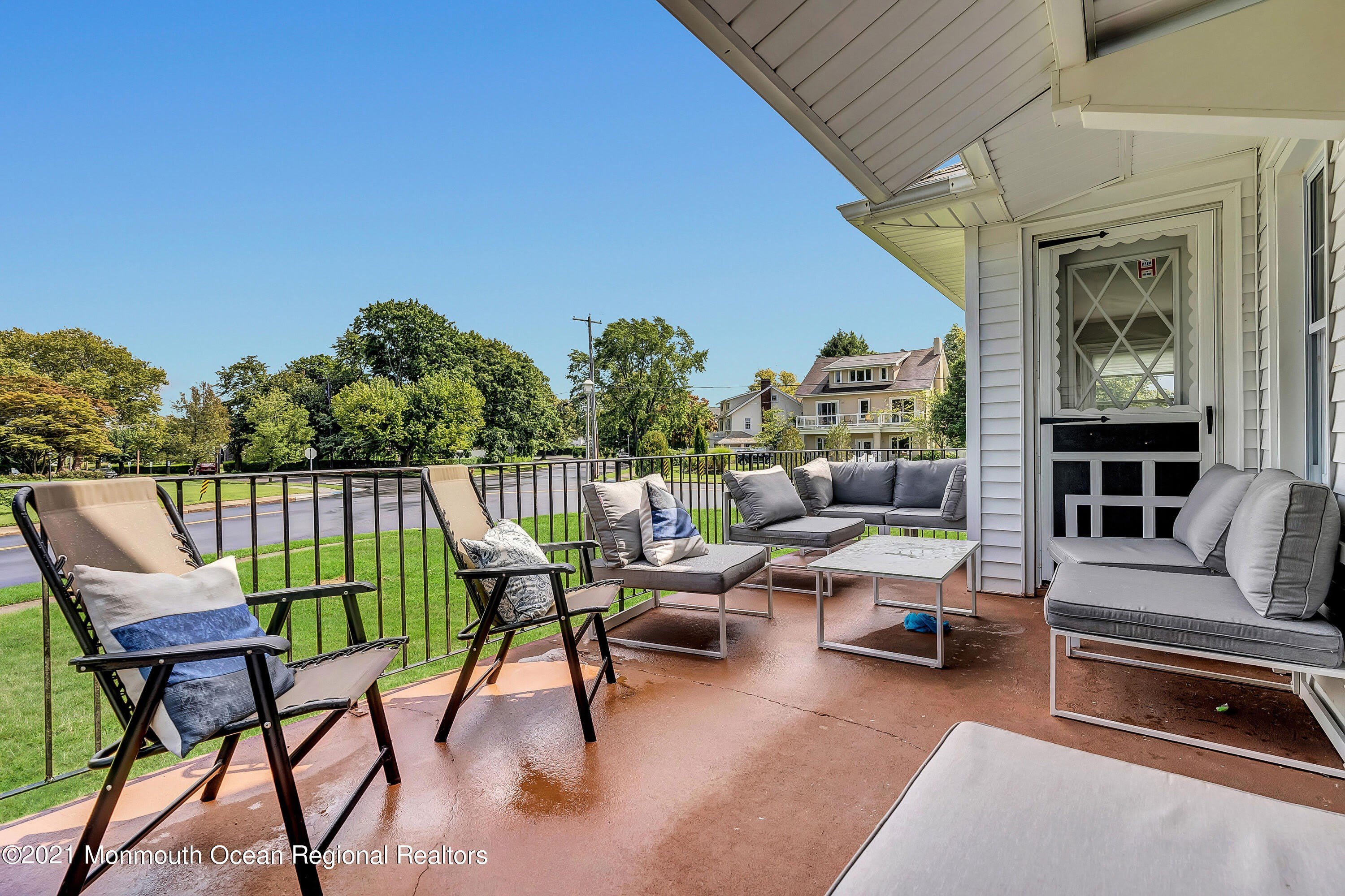 110 Monmouth Drive – photo 3