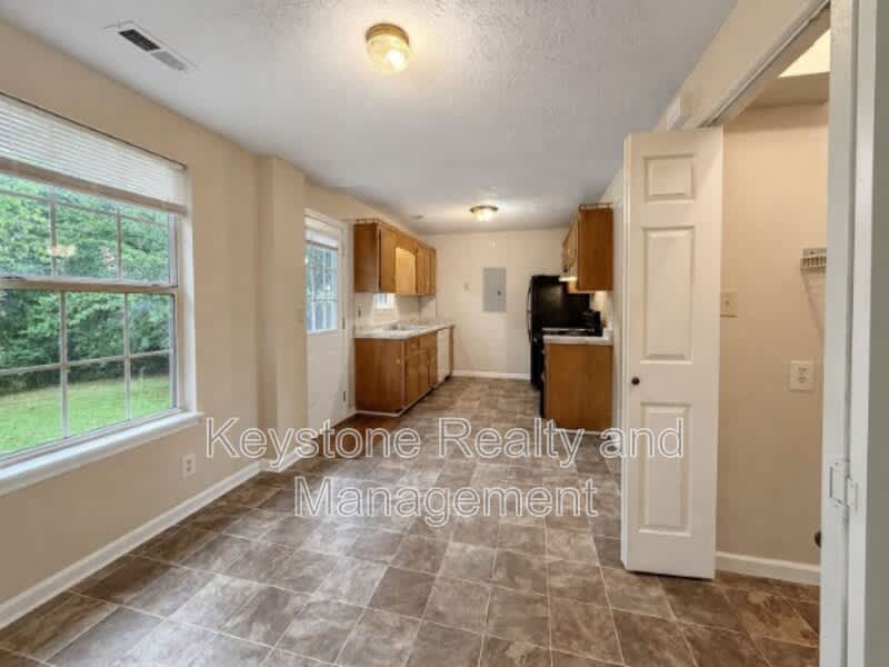 2050 Carneal Lane – photo 3