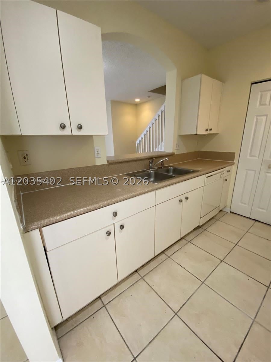 959 Ne 42Nd Pl – photo 3