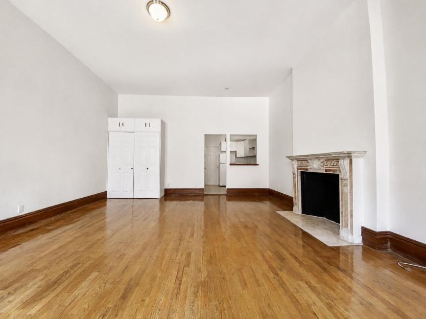 302 West 107th Street – photo 3