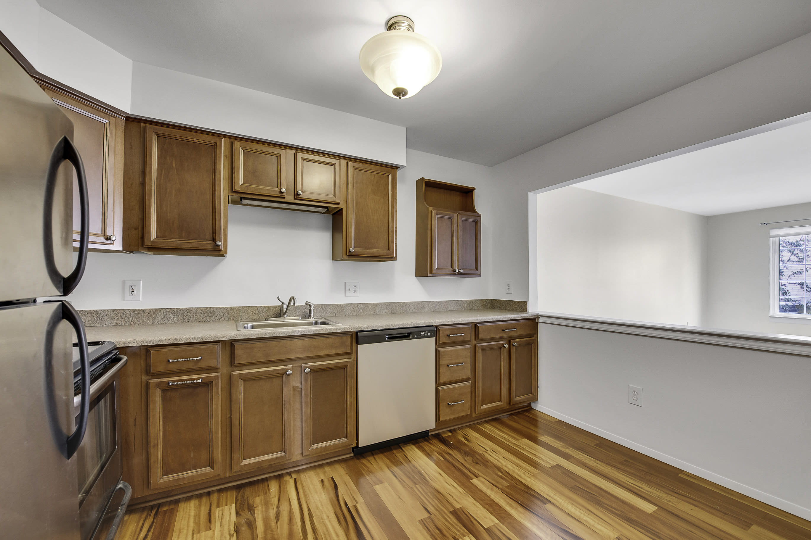 1150 Catalpa Drive – photo 4