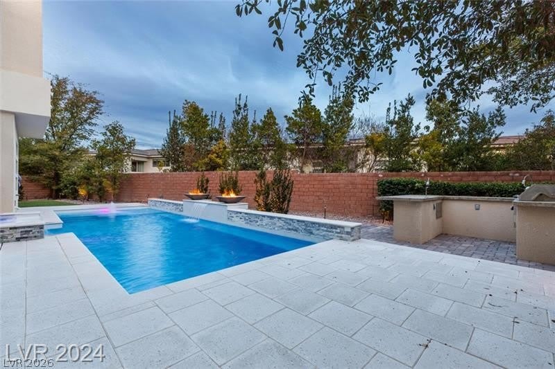 82 Grey Feather Drive – photo 5
