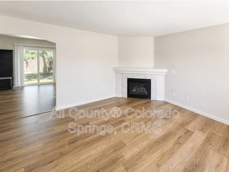 235 Ellers Grove – photo 3
