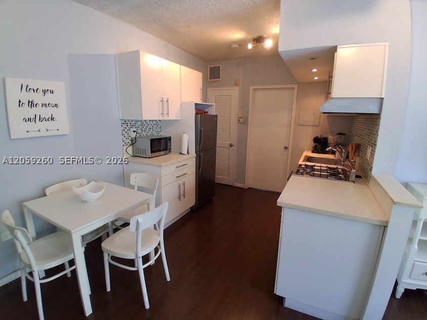 1555 Pennsylvania Ave – photo 4