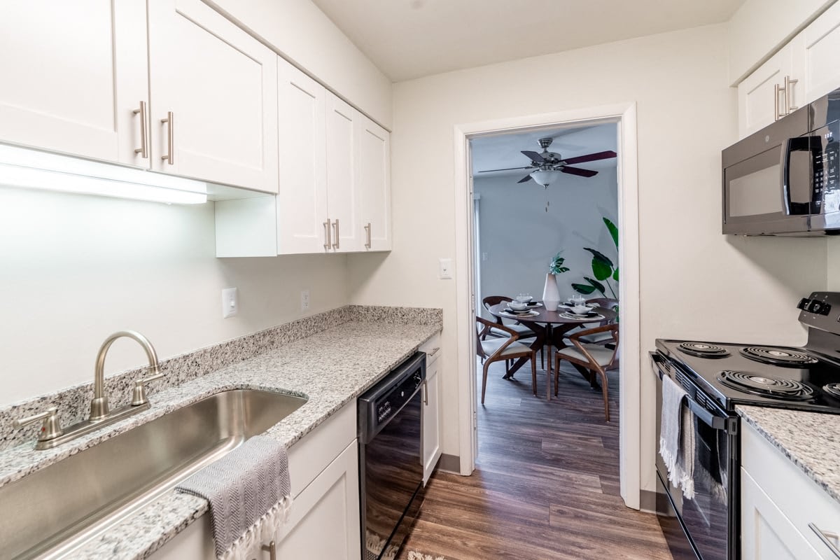 Governor Square Apartments – photo 2