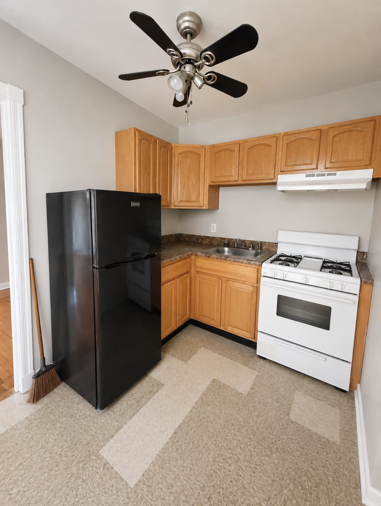 113 North Peach Street – photo 3